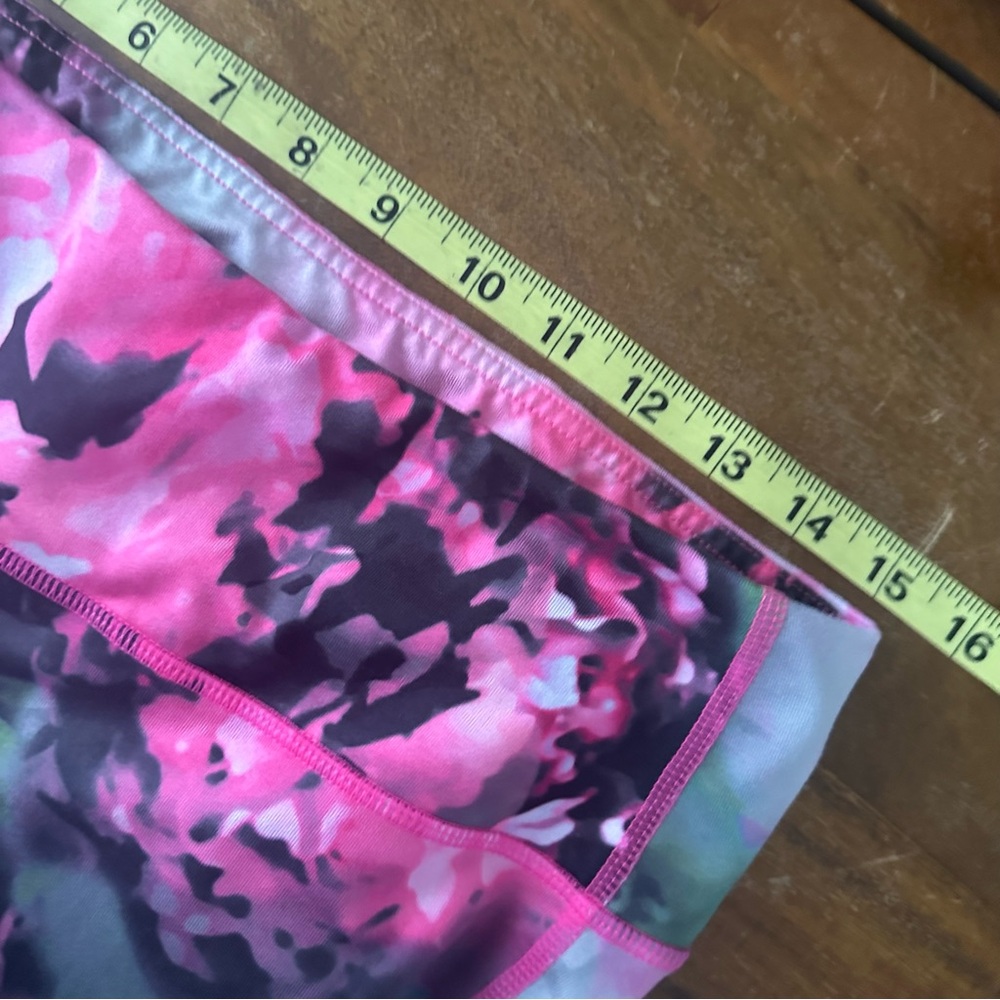 Athleta Chaturanga‎ Floral Bloom Capri Tight Legging Pink Gray Print Large - Picture 4 of 9